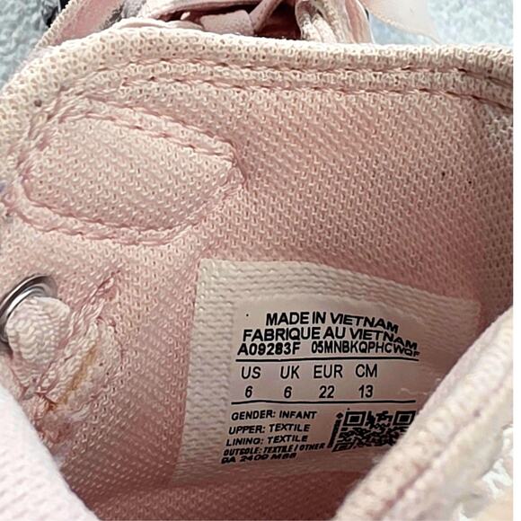 Converse Chuck Taylor Ruffle & Bow All Star Easy-On High Top Sneaker Baby Size 6 - Picture 6 of 8